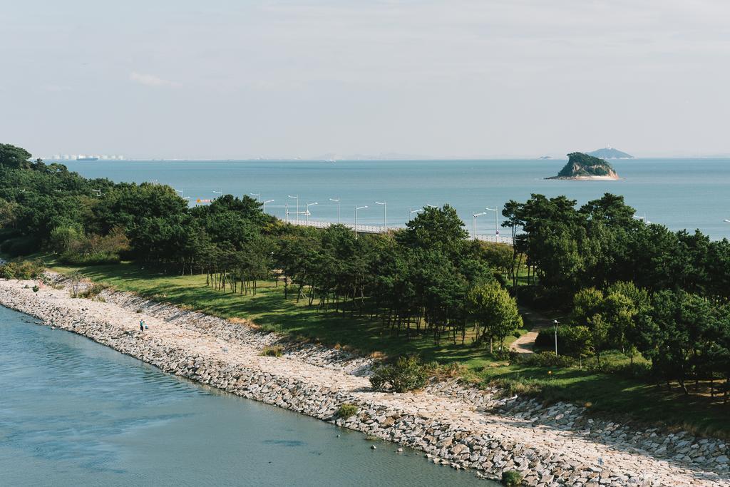 Nest Hotel Incheon Luaran gambar View of the park