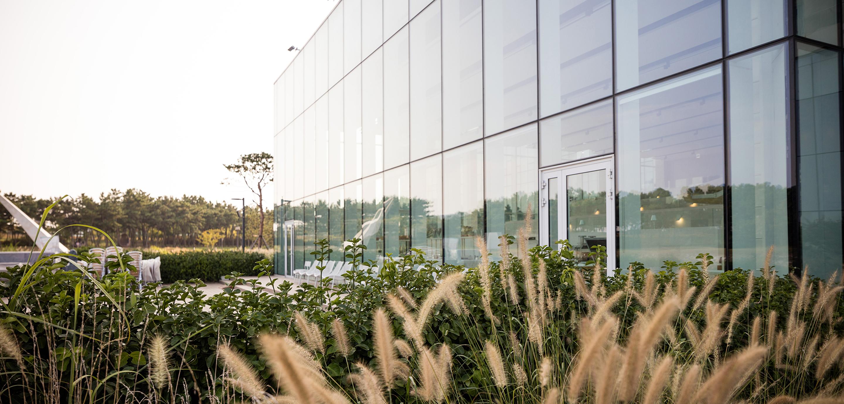 Nest Hotel Incheon Luaran gambar The building of the National Institute of Nanotechnology